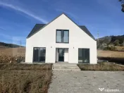 Casă de vânzare în Remetea – zona Unirii | 823 mp teren 
