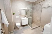 De inchiriat apart. 2 Camere - Riviera - Vedere Dunăre și Parcare Privată 