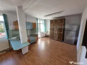 Apartament la casa cu 3 camere,96mp, curte comuna,Gheorgheni