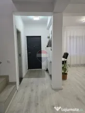 Vila de vânzare , P+1, S.U.100mp-Cartierul Independenței 