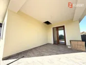 Casa individuala cu 4 camere, teren 900 mp, cu toate utilita 