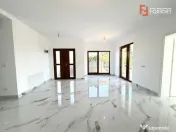 Casa individuala cu 4 camere, teren 900 mp, cu toate utilita 