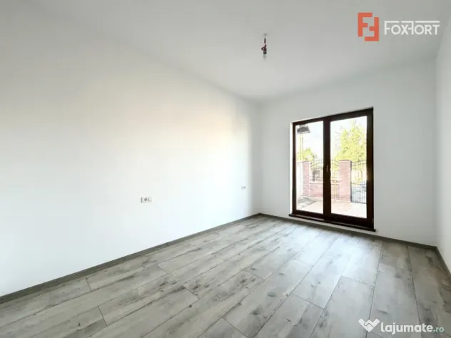 Casa individuala cu 4 camere, teren 900 mp, cu toate utilita - Sanandrei (Timis)
