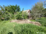 Casa renovabila/demolabila, teren 1250 mp, Radauti