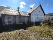 Casa renovabila/demolabila, teren 1250 mp, Radauti