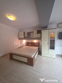 Mamaia Nord -Garsoniera cu curte proprie si loc de parcare