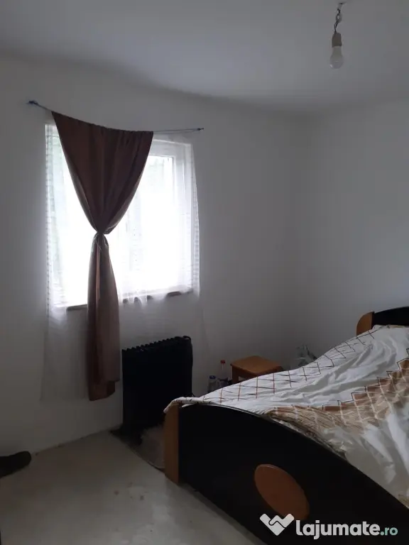 Vand casa satul Stânca, comuna Comarna, județul Iași