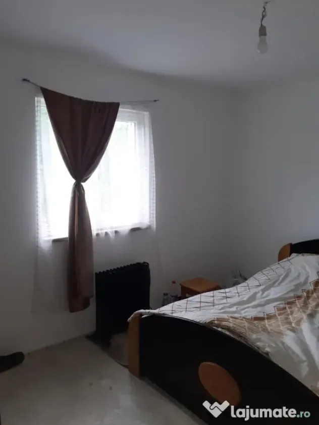 Vand casa satul Stânca, comuna Comarna, județul Iași