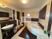 Vila spatioasa de inchiriat in Gruia 