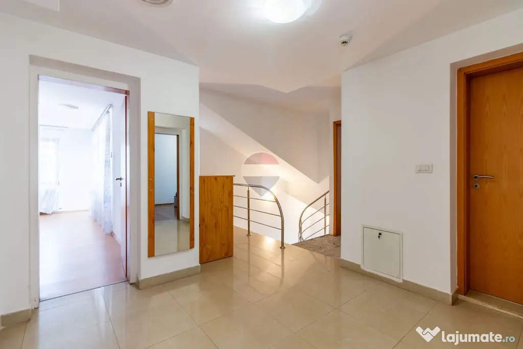Casă / Vilă cu 8 camere de vânzare în CHIAJNA - Bucuresti (Bucuresti-Ilfov)