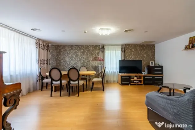Casă / Vilă cu 8 camere de vânzare în CHIAJNA - Bucuresti (Bucuresti-Ilfov)