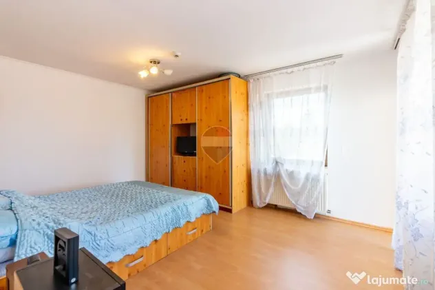 Casă / Vilă cu 8 camere de vânzare în CHIAJNA - Bucuresti (Bucuresti-Ilfov)