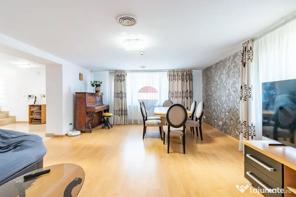 Casă / Vilă cu 8 camere de vânzare în CHIAJNA - Bucuresti (Bucuresti-Ilfov)