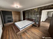 Casa pe parter+casa de oaspeti, 3000 mp teren, zona Cotofeni