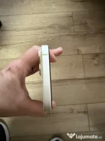 VAND iPhone 15 , arata ca nou