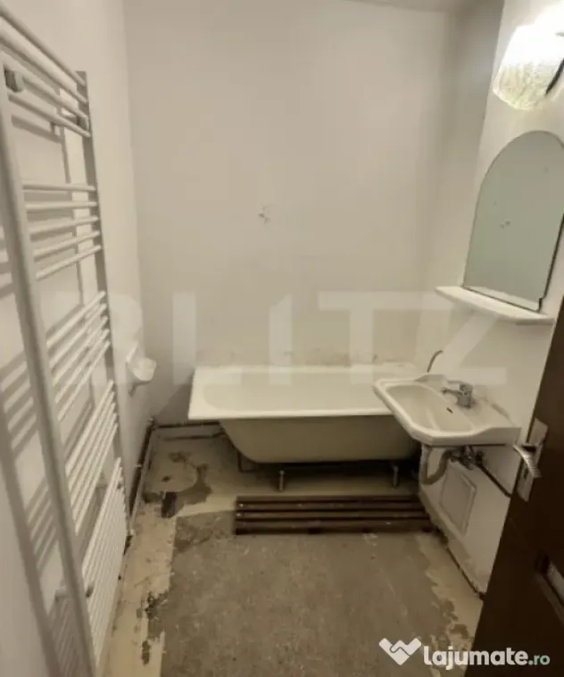 Apartament 2 camere decomandat | 58 mp construiți | Renovat - Orastie (Hunedoara)