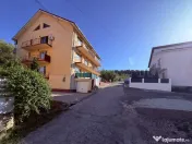 Inchiriere Apartament 4 camere, bloc 2008, parcare, Hotel Ro 