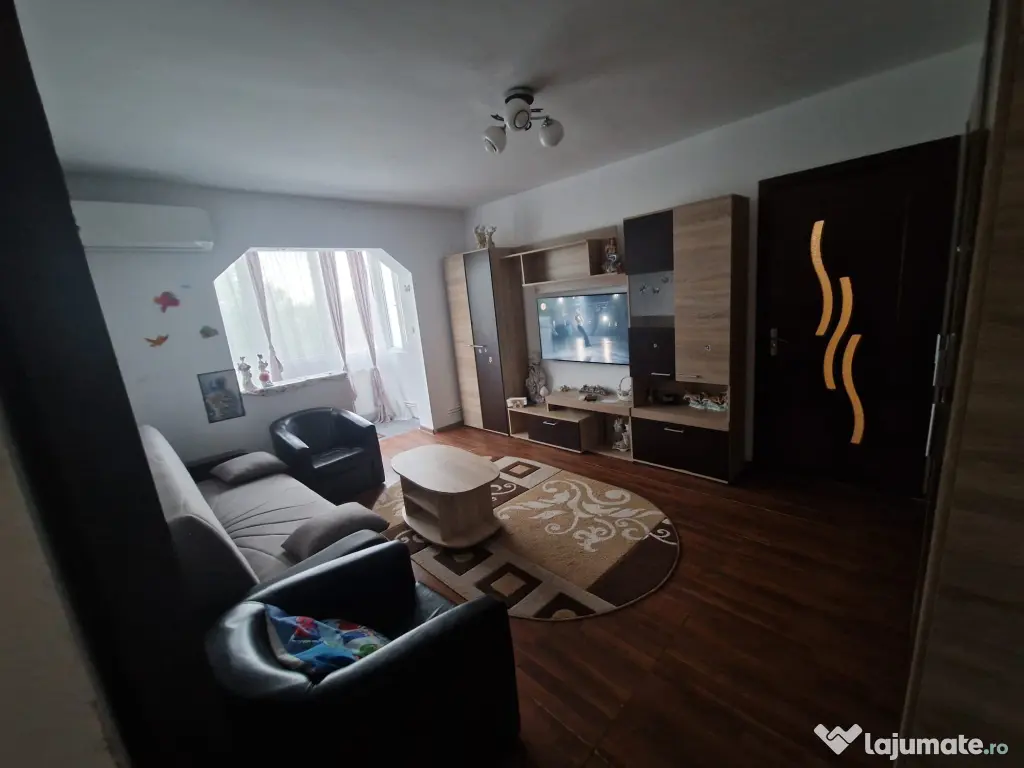 Apartament cu 3 camere decomandate – 70 mp | Spațios, mobilat și utilat
