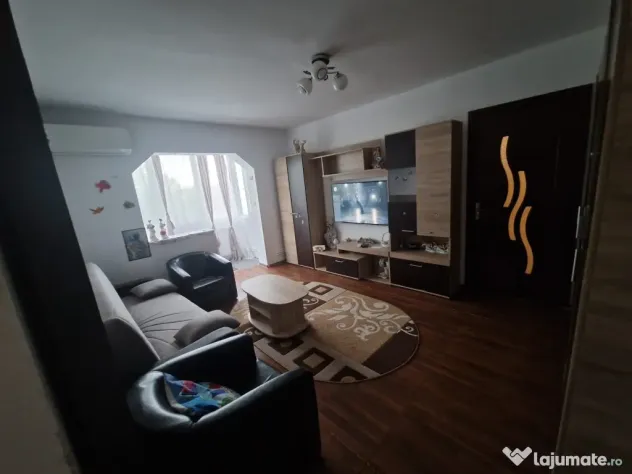 Apartament cu 3 camere decomandate – 70 mp | Spațios, mobilat și utilat