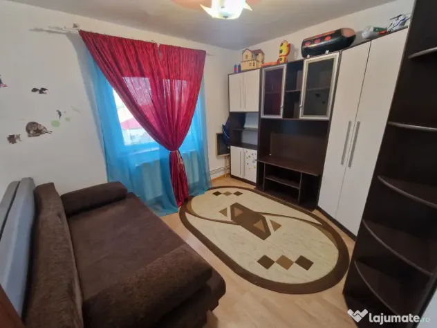 Apartament cu 3 camere decomandate – 70 mp | Spațios, mobilat și utilat