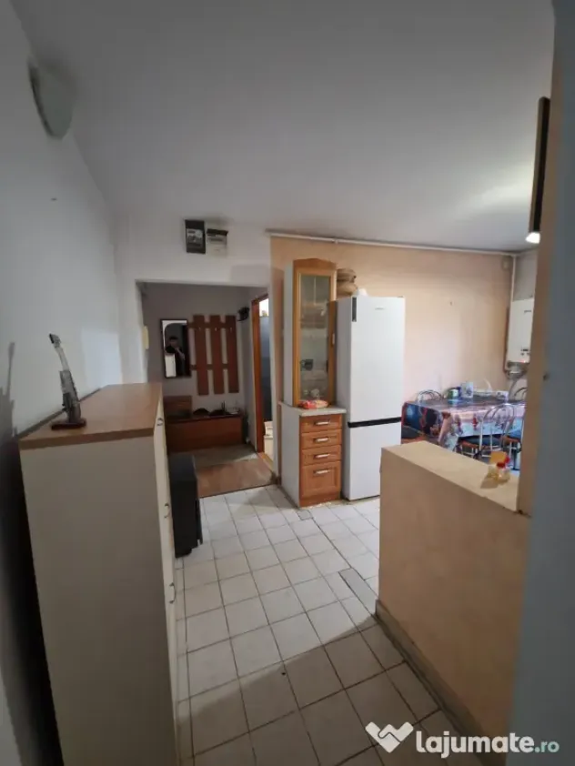 Apartament cu 3 camere decomandate – 70 mp | Spațios, mobilat și utilat