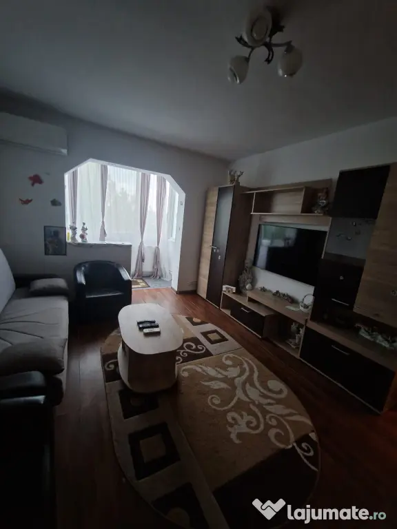 Apartament cu 3 camere decomandate – 70 mp | Spațios, mobilat și utilat