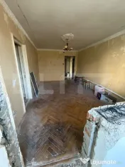 Blitz oferă spre vânzare apartament 3 camere, etaj 2, zona 