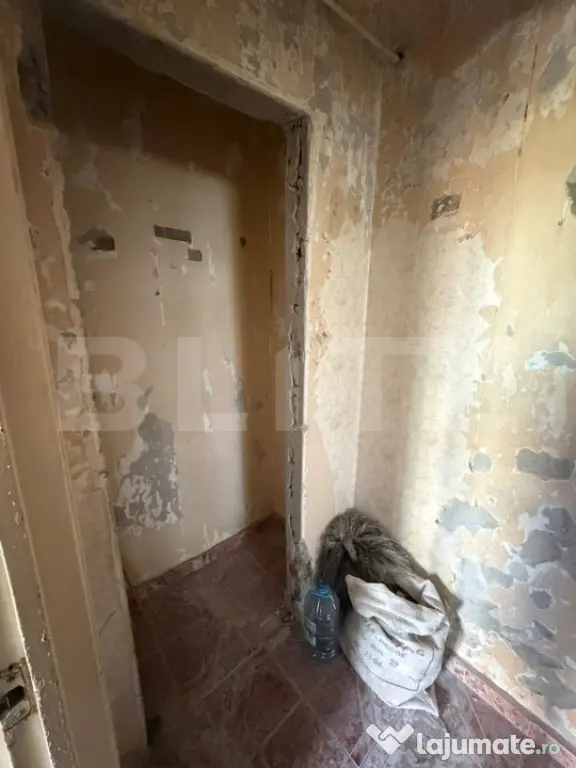 Blitz oferă spre vânzare apartament 3 camere, etaj 2, zona - Galati (Galati)