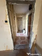 Blitz oferă spre vânzare apartament 3 camere, etaj 2, zona 