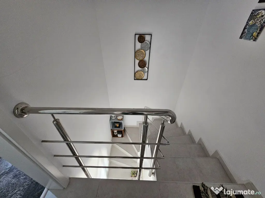 Vila cu 3 camere si teren propriu, totul nou, metrou Nicolae Teclu - Bucuresti (Bucuresti-Ilfov)