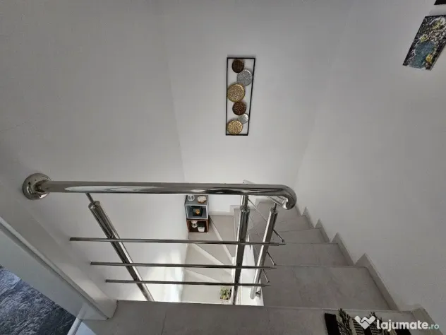 Vila cu 3 camere si teren propriu, totul nou, metrou Nicolae Teclu - Bucuresti (Bucuresti-Ilfov)