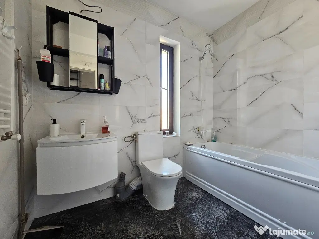 Vila cu 3 camere si teren propriu, totul nou, metrou Nicolae Teclu - Bucuresti (Bucuresti-Ilfov)