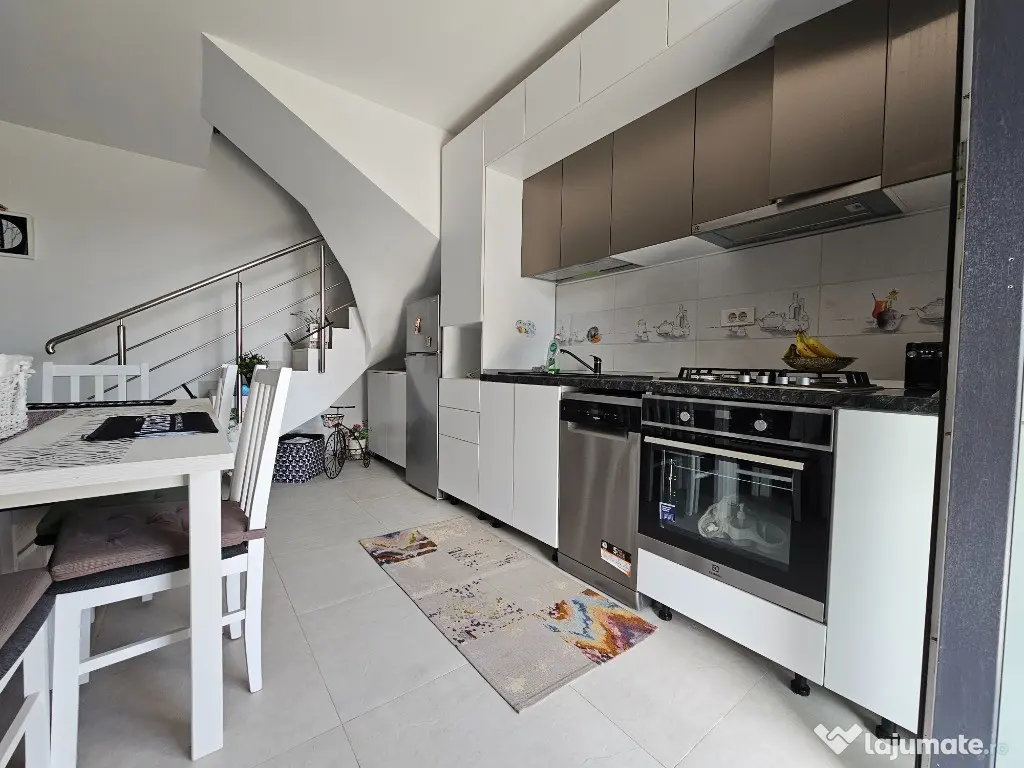 Vila cu 3 camere si teren propriu, totul nou, metrou Nicolae Teclu - Bucuresti (Bucuresti-Ilfov)