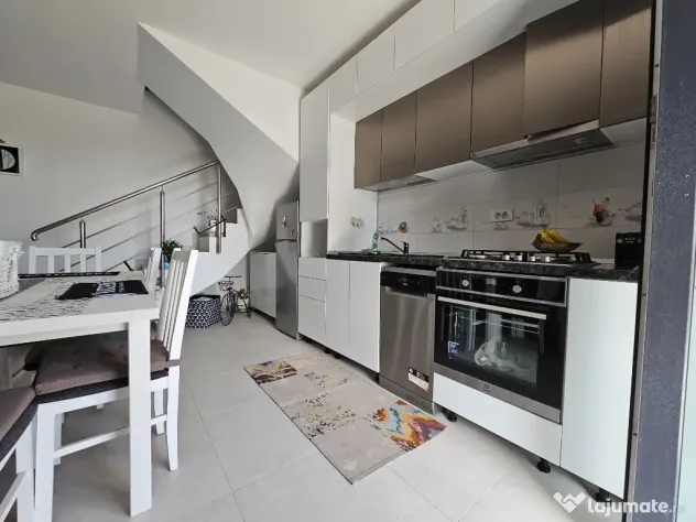 Vila cu 3 camere si teren propriu, totul nou, metrou Nicolae Teclu - Bucuresti (Bucuresti-Ilfov)