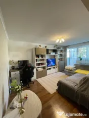 Apartament 3 camere, etaj intermediar, 75,5 mp totali, carti 