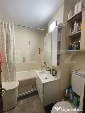 Apartament 3 camere, etaj intermediar, 75,5 mp totali, carti 