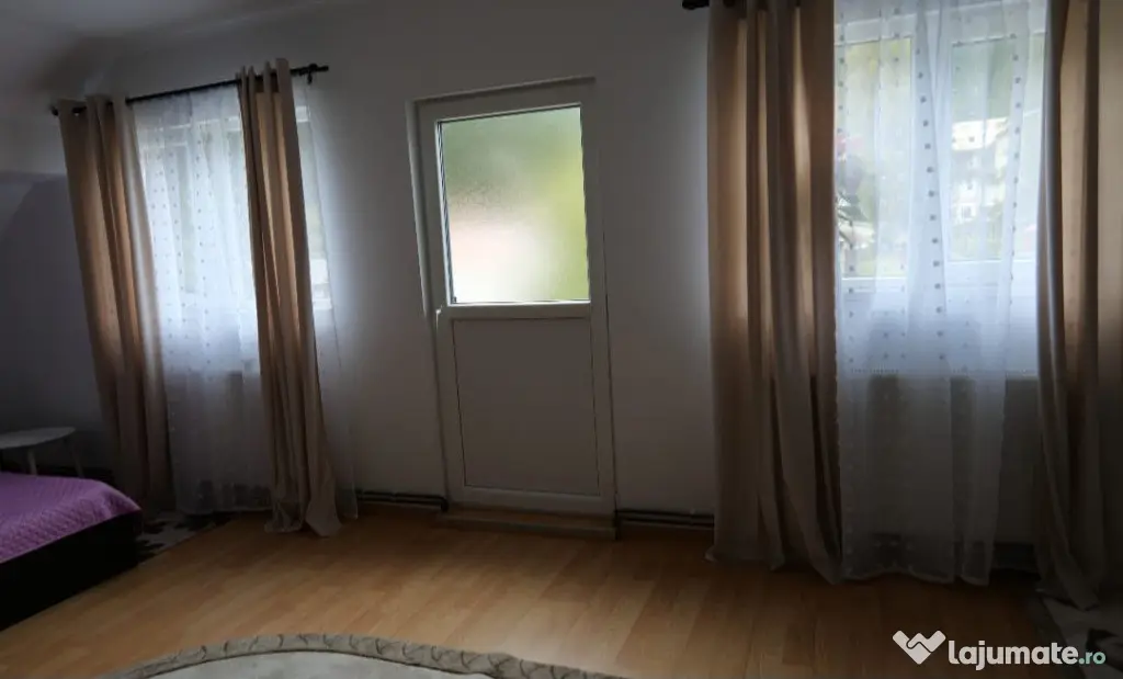 Garsoniera spre inchiriere - Busteni (Prahova)