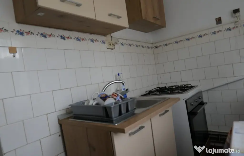 Garsoniera spre inchiriere - Busteni (Prahova)