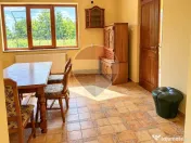 Casă cu 6 camere și teren de 4.800 mp în Ciocănești, Călărași