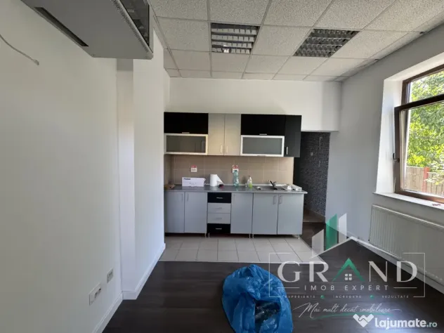 Spațiu versatil de 100 mp, 3 încăperi, 2 băi | Andrei Mu - Cluj-Napoca (Cluj)