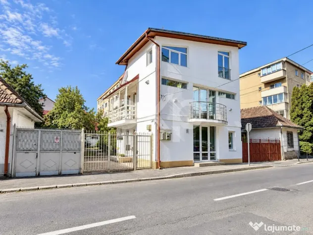 Pensiune 6 camere, sau potentiala Clinica Medicala/Stomatolo - Brasov (Brasov)