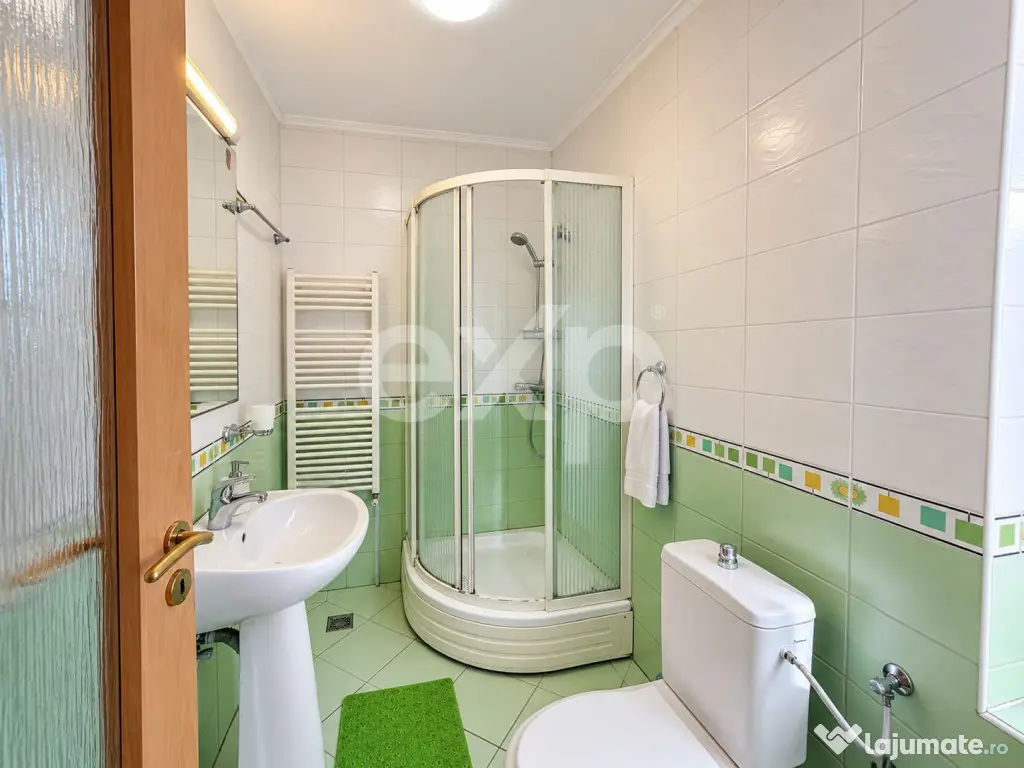 Pensiune 6 camere, sau potentiala Clinica Medicala/Stomatolo - Brasov (Brasov)