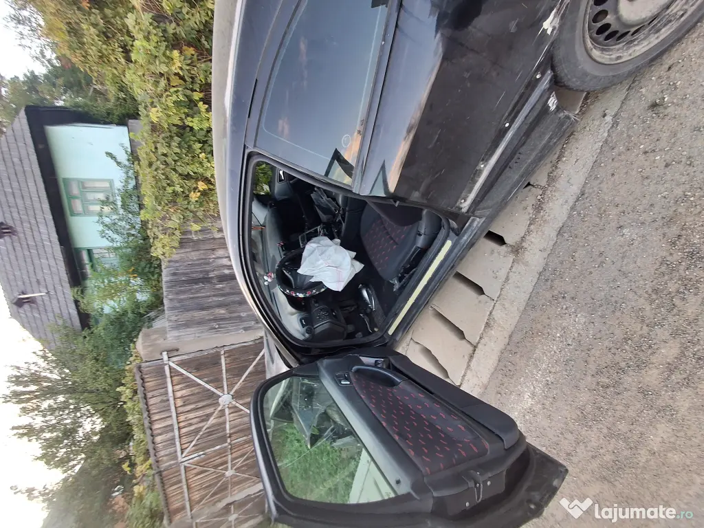 Vand pentru dezmembrari