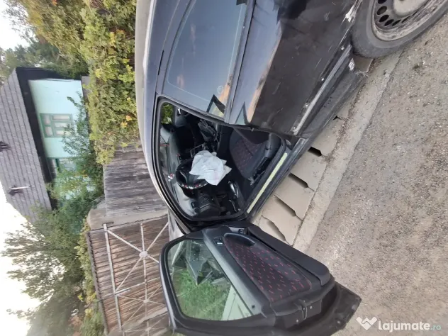 Vand pentru dezmembrari
