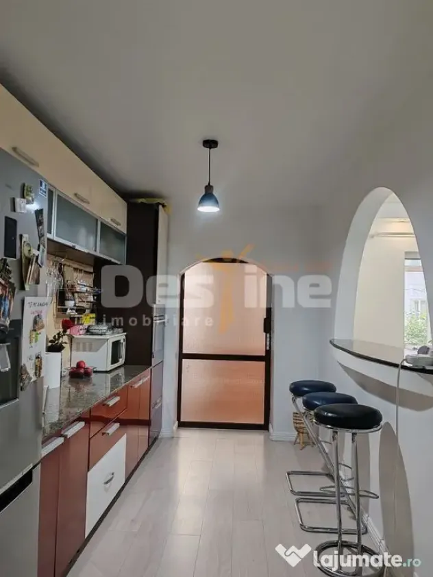 Apartament cu 3 camere, renovat și mobilat complet – Zona Gară, Vaslui - Vaslui (Vaslui)