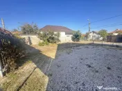 Teren intravilan 170 mp – dublă deschidere la două stră 