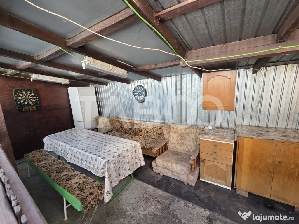 Casa 2 camere curte comuna de vanzare zona Centrala 47 mp ut - Fagaras (Brasov)