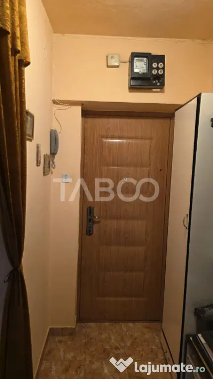 Apartament cu 2 camere de vanzare zona Ciserom - Sebes (Alba)