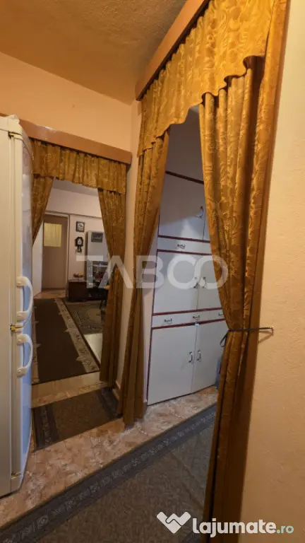 Apartament cu 2 camere de vanzare zona Ciserom - Sebes (Alba)