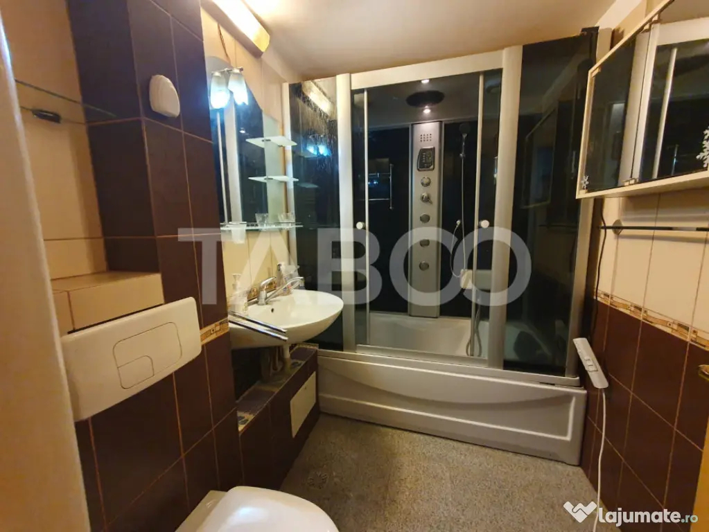 Apartament 3 camere decomandat 80 mp + 2 balcoane zona Teiul - Fagaras (Brasov)